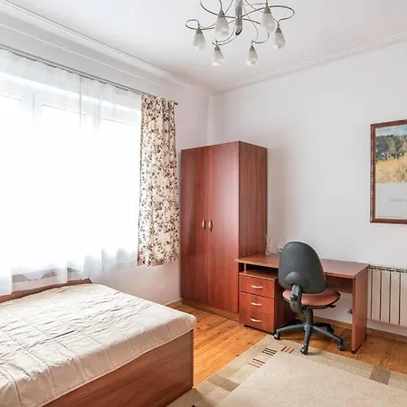 Classic And Cozy 2 Bedroom Top Central 公寓