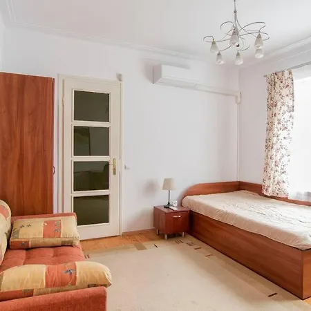 公寓 Classic And Cozy 2 Bedroom Top Central