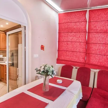 Classic And Cozy 2 Bedroom Top Central 索菲亞